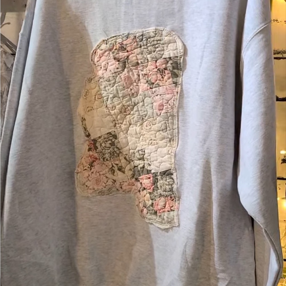 Gray Sweatshirt with Patchwork Design state of ms… - image 1